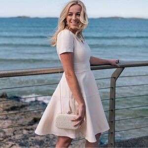 NWT Gal Meets Glam Kate V-Neck Fit & Flare Dress in Cream, Size 10